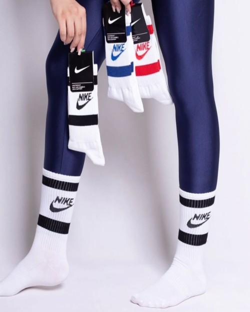  جوراب  ساق بلند زنانه طرح نایک مشخصات